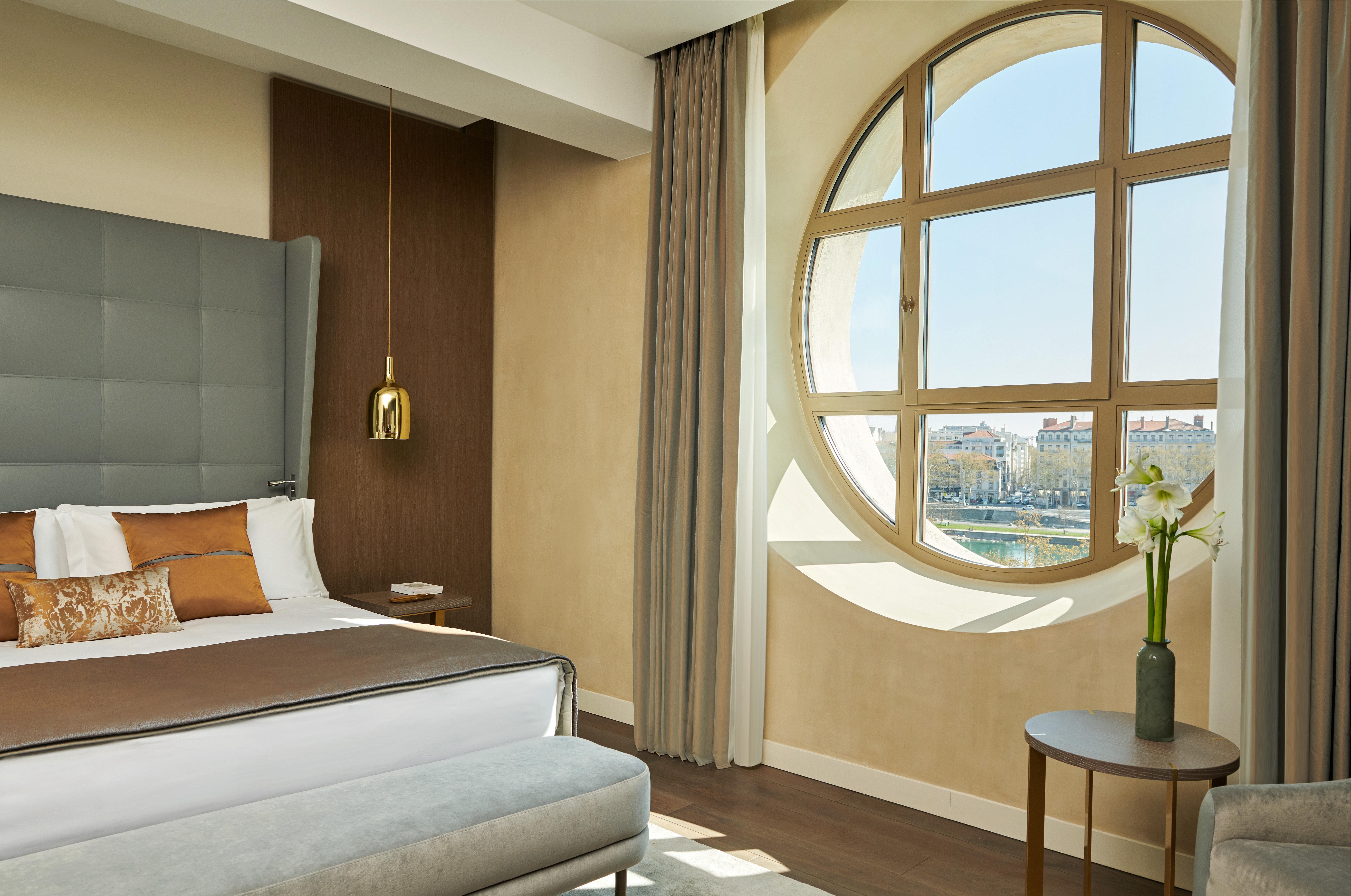 โรงแรมอินเตอร์คอนติเนนตัล ลียง ดิเยอ ภายนอก รูปภาพ A room at the hotel