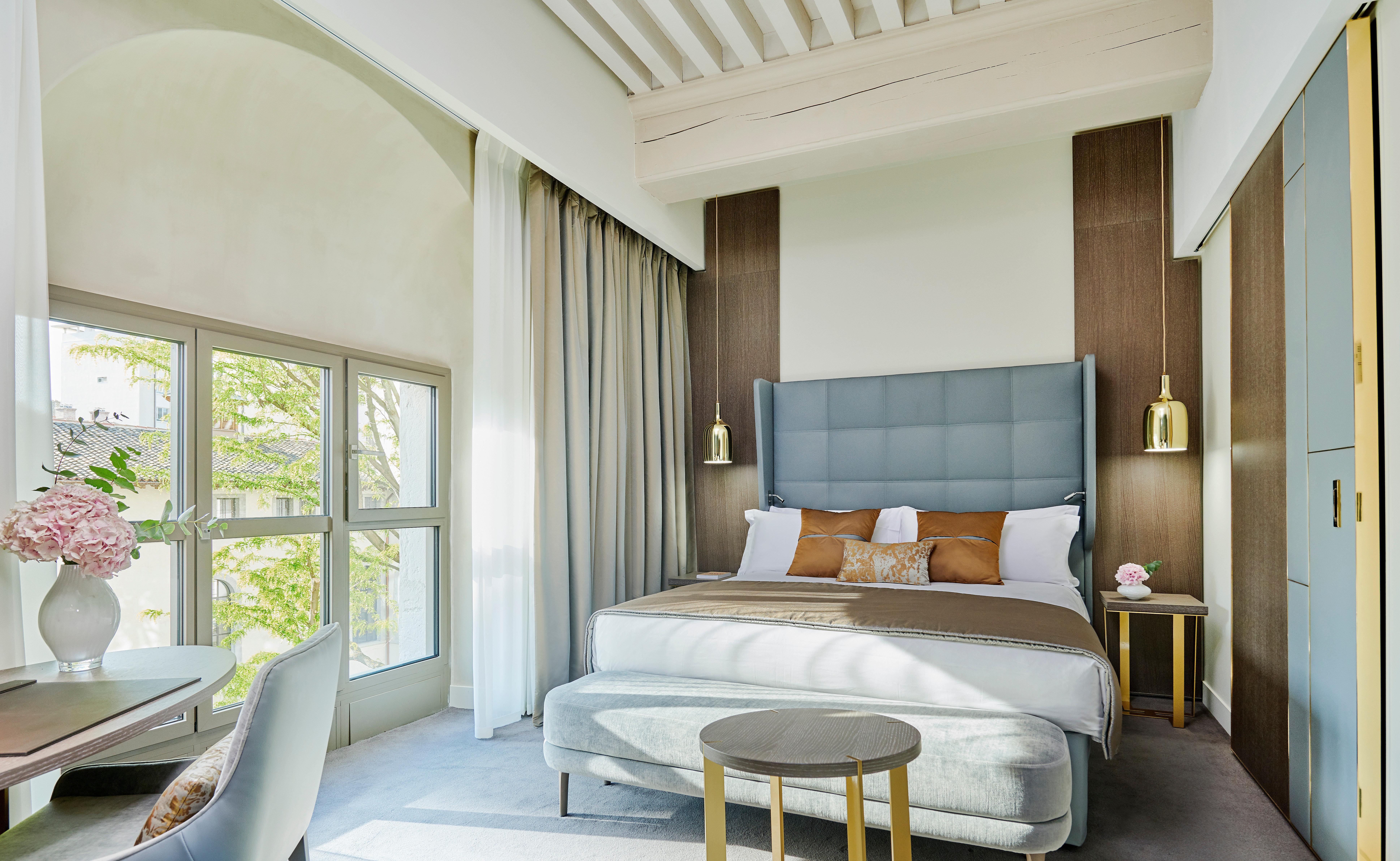 โรงแรมอินเตอร์คอนติเนนตัล ลียง ดิเยอ ภายนอก รูปภาพ A bedroom at the hotel