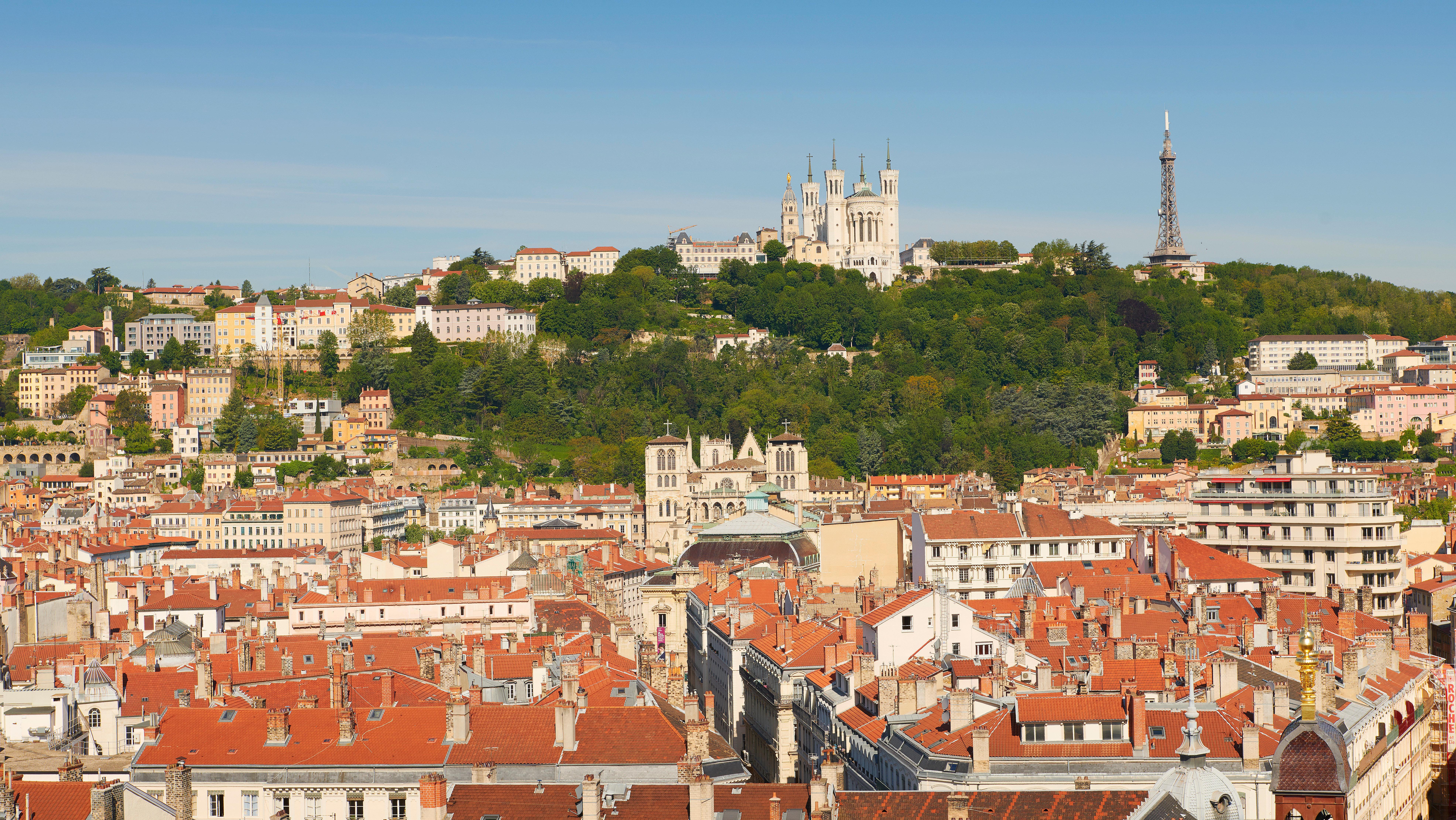 โรงแรมอินเตอร์คอนติเนนตัล ลียง ดิเยอ ภายนอก รูปภาพ The roofs of Dijon
